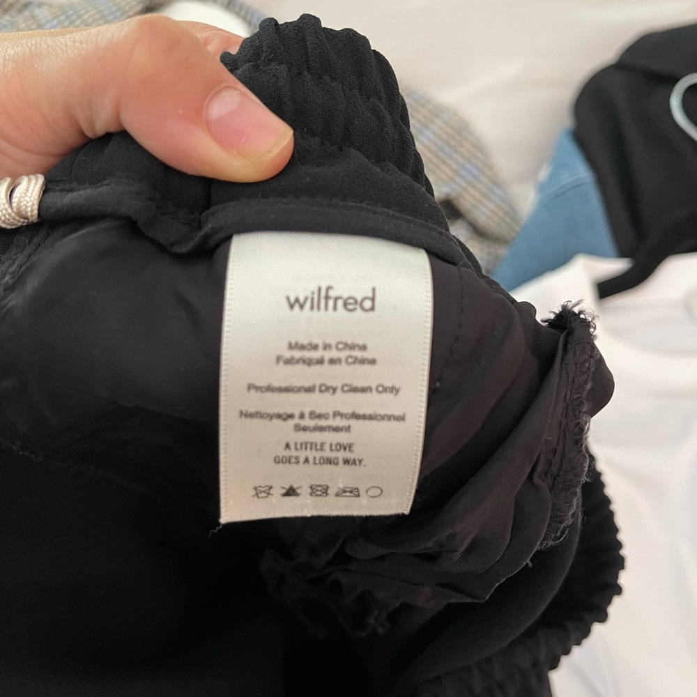 Black Aritzia Wilfred Black Buffon Pant Ankle Jogger Trousers Size Small - Picture 6 of 7